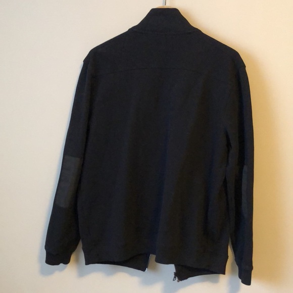 Calvin Klein - Picture 2 of 3